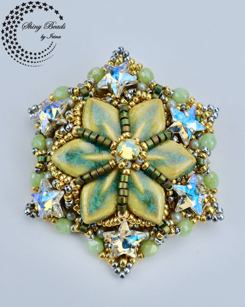 "BLOOMING STARS" BROOCH