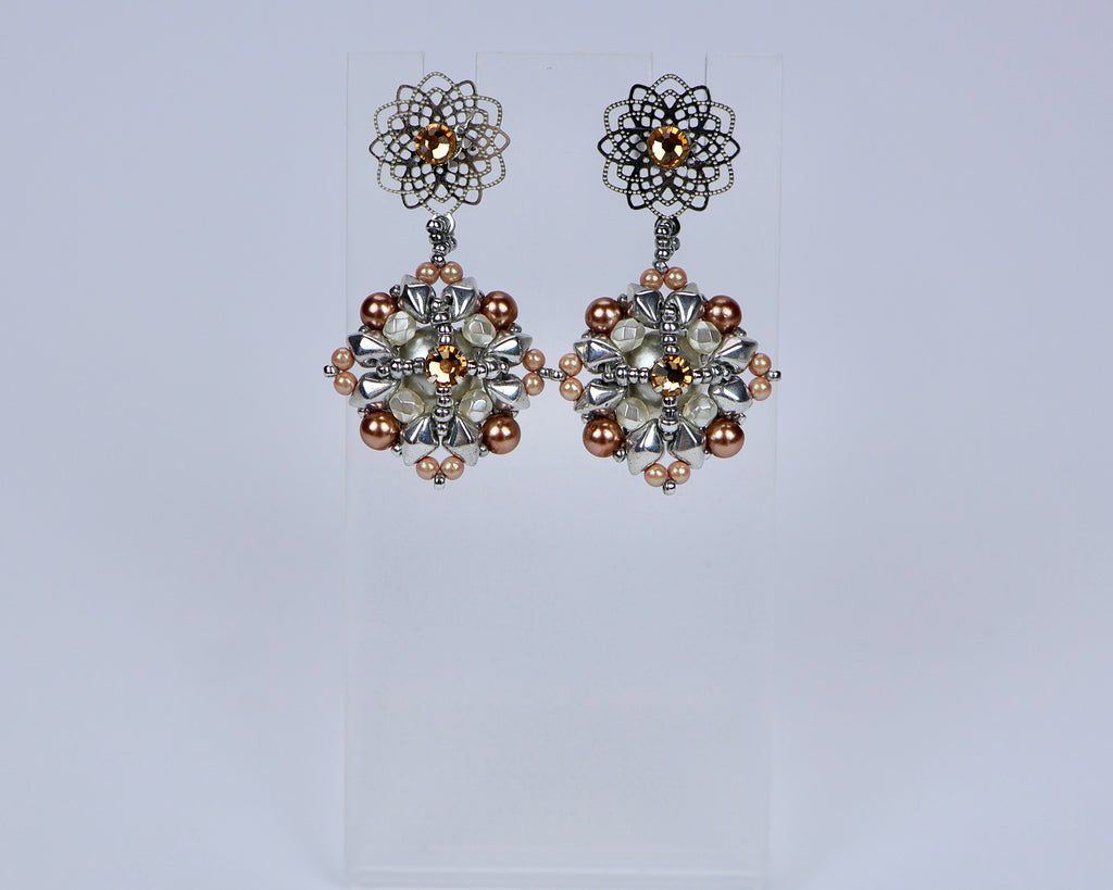 ''AHTOHALLAN'' EARRINGS
