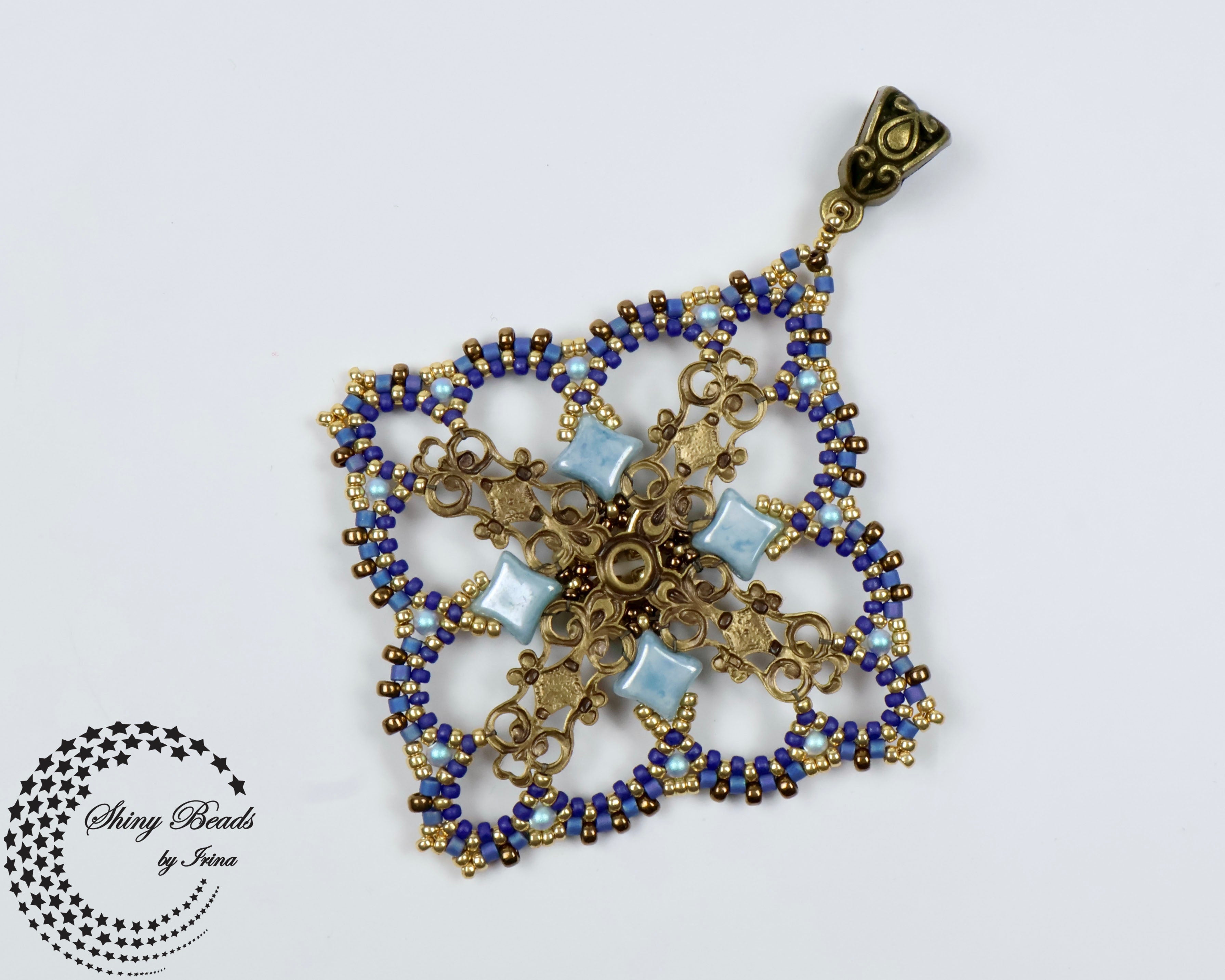 "QUATERFOIL WINDOW" PENDANT