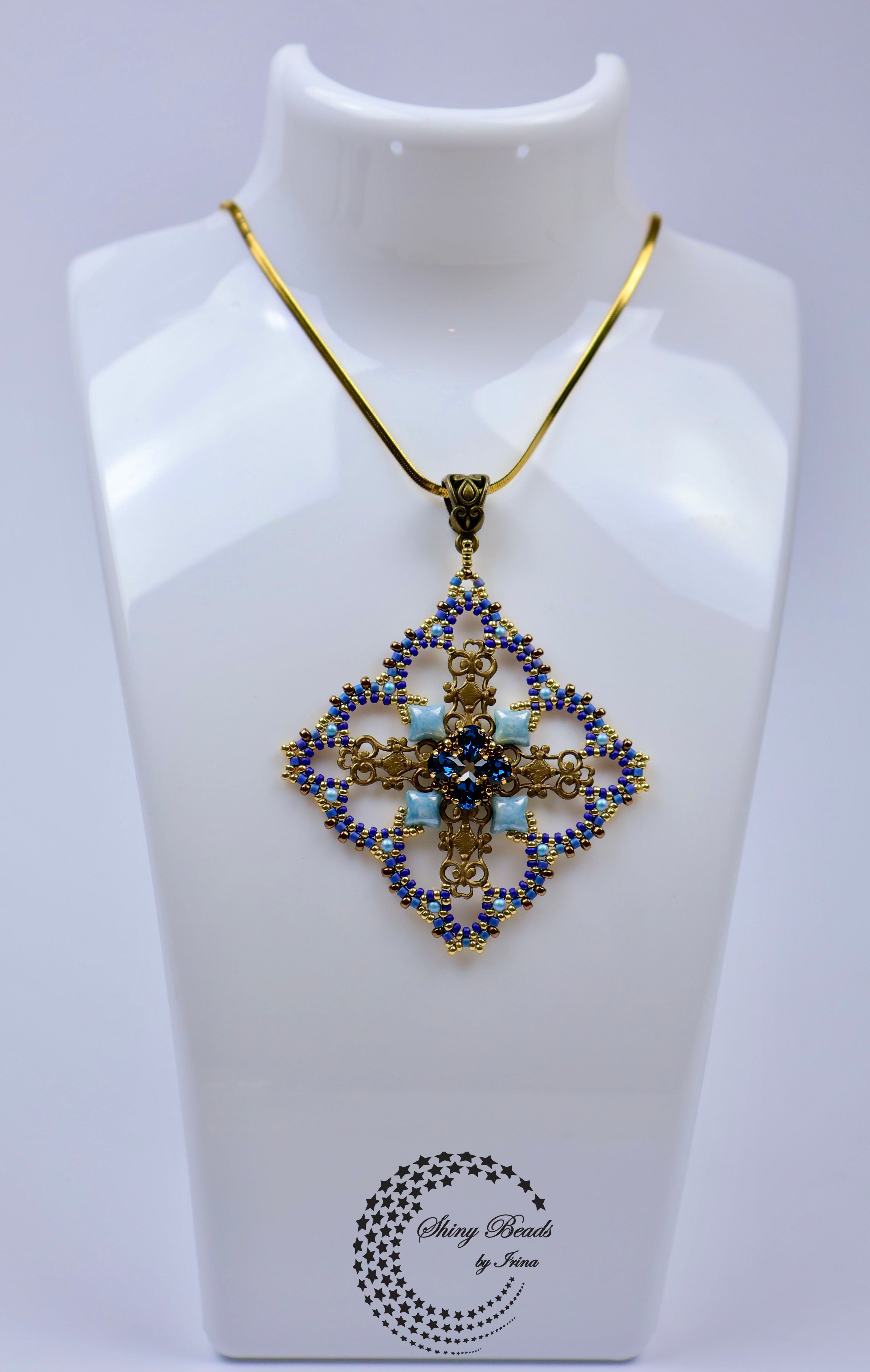 "QUATERFOIL WINDOW" PENDANT