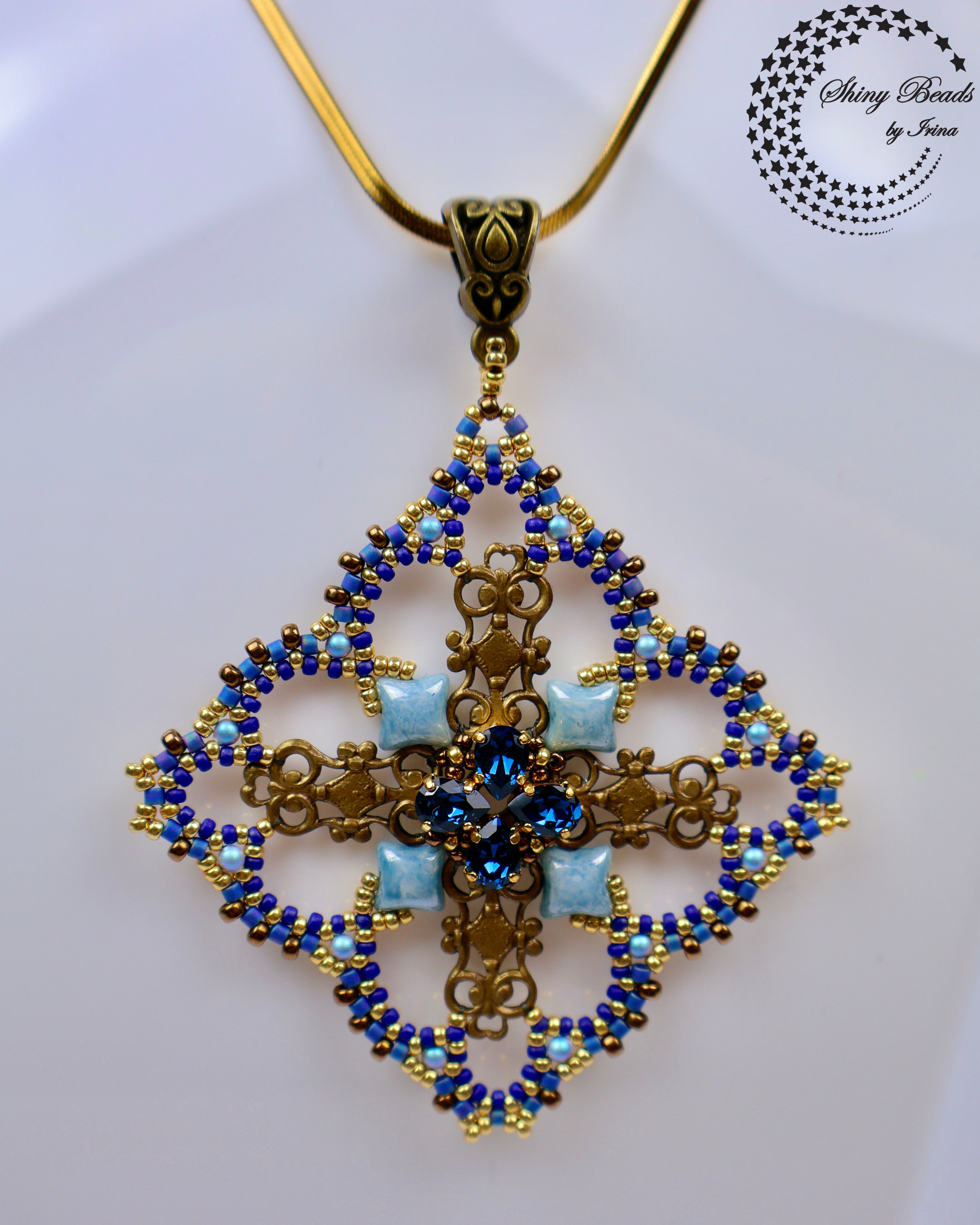 "QUATERFOIL WINDOW" PENDANT